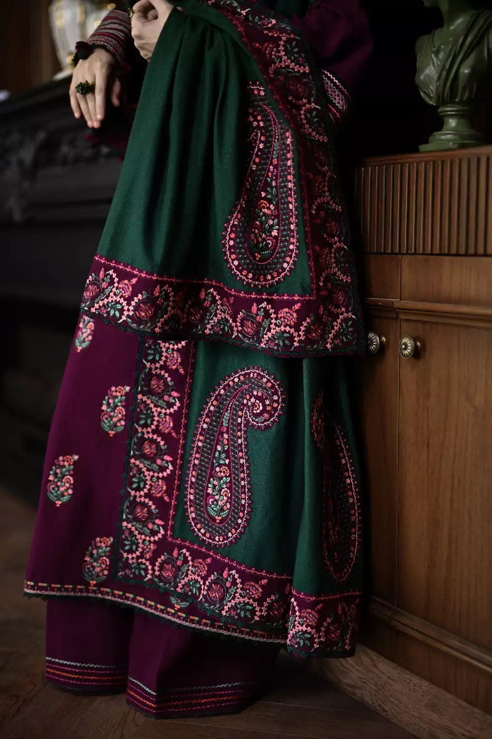Elayna Zaib -ZF 050 - Luxury Lawn 3PC Chikenkari Heavy Embroidered Suit | Unstitched Summer Luxe '26