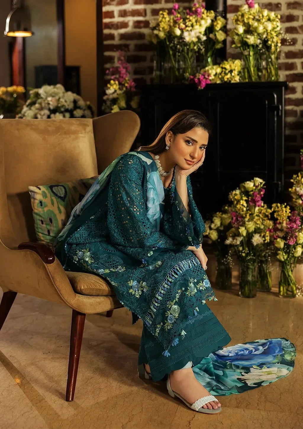Roxana - Luxury Lawn 3PC Chikenkari Heavy Embroidered Suit | KB-060 Unstitched Summer Luxe '26