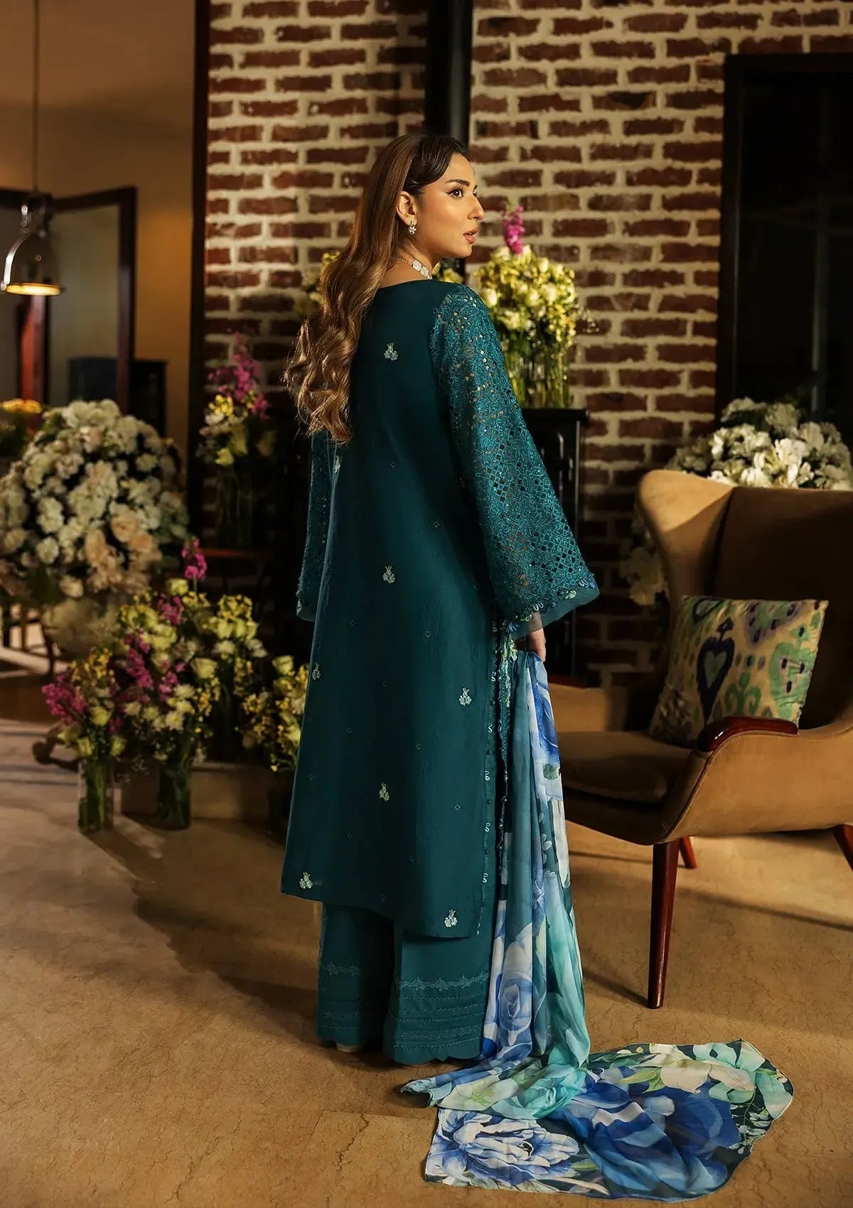 Roxana - Luxury Lawn 3PC Chikenkari Heavy Embroidered Suit | KB-060 Unstitched Summer Luxe '26