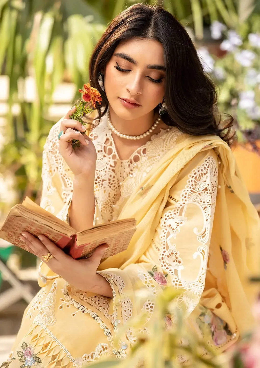 Dua -ZF 056 - Luxury Lawn 3PC Chikenkari Heavy Embroidered Suit | Unstitched Summer Luxe '26