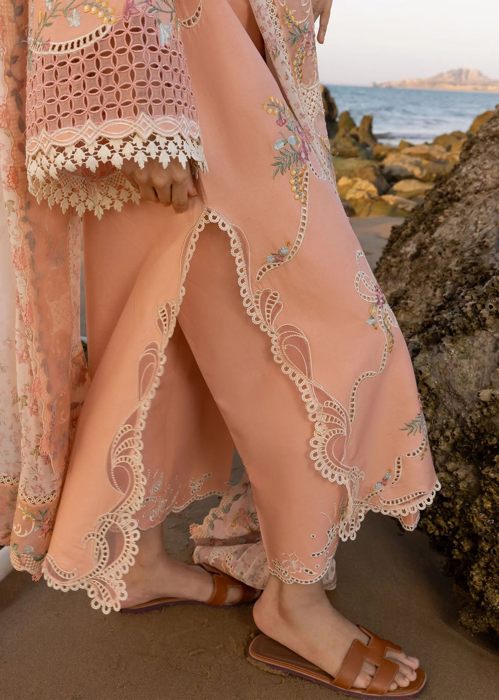 Hande - Luxury Lawn 3PC Chikenkari Heavy Embroidered Suit | KB-066 Unstitched Summer Luxe '26