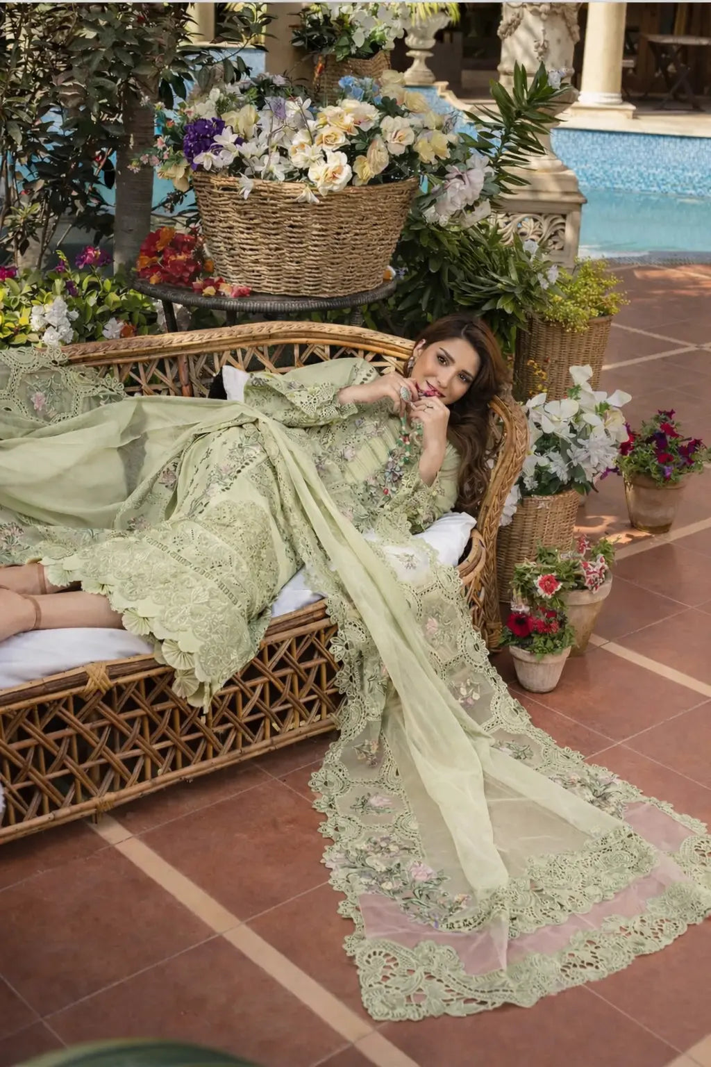 Rangreza - Luxury Lawn 3PC Chikenkari Heavy Embroidered Suit | Unstitched Summer Luxe '26
